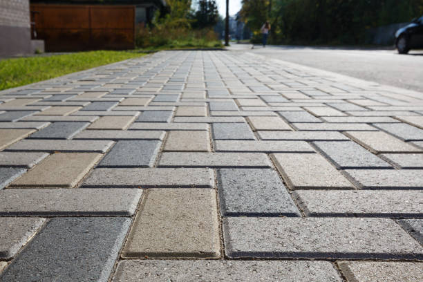 Best Driveway Paver Sealing  in Floresville, TX